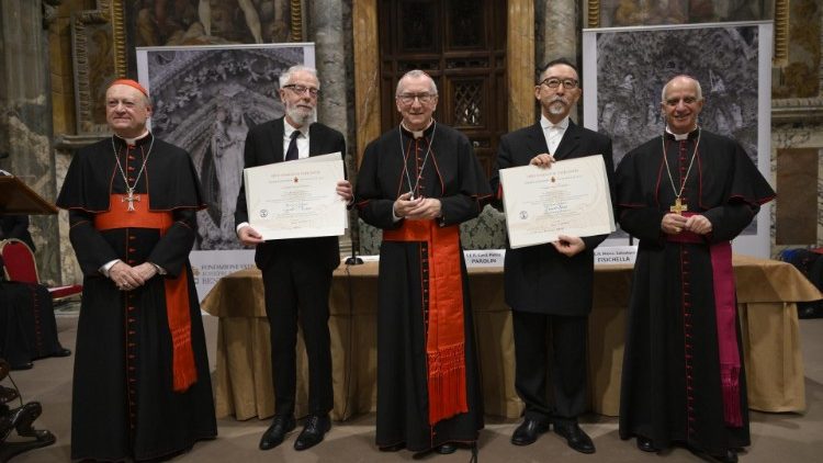 ĐHY Parolin: Đức Biển Đức XVI là bậc thầy về niềm hy vọng của con người và Kitô giáo trong thời kỳ đen tối này